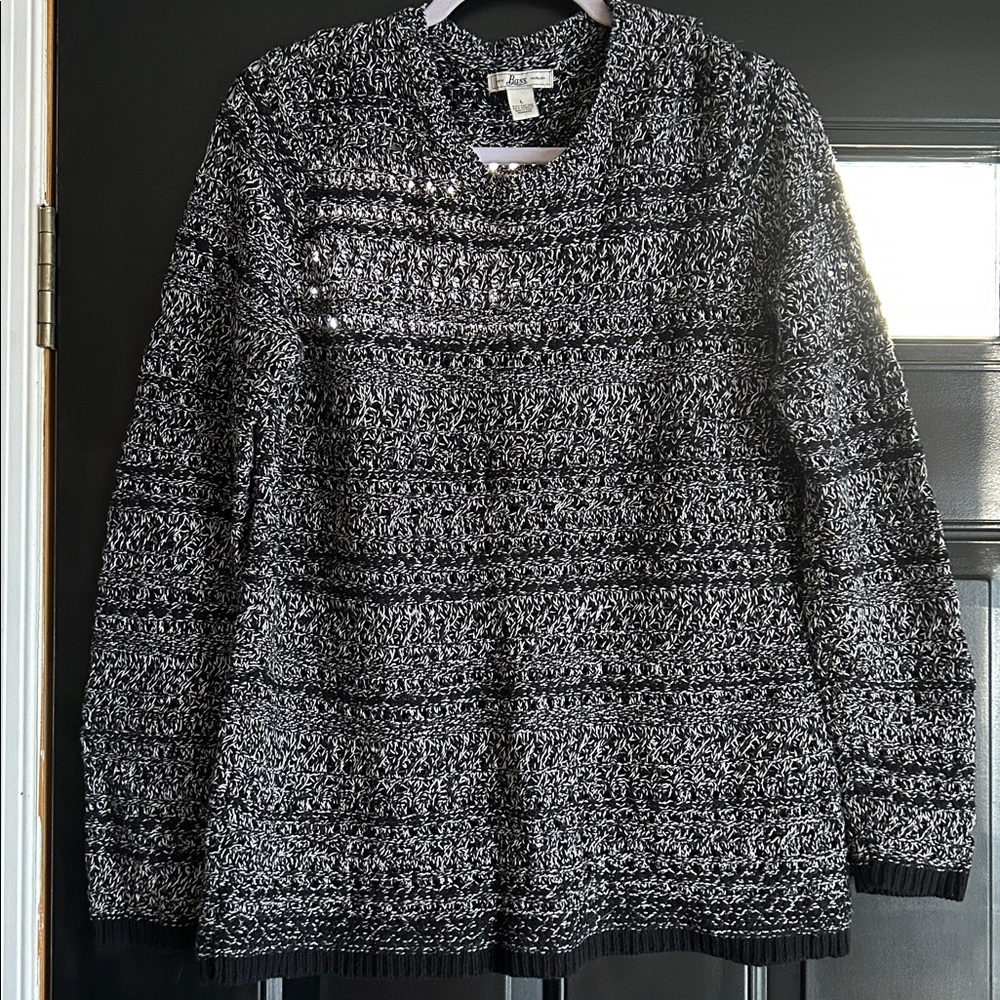 Bass Black and White Knit Sweater